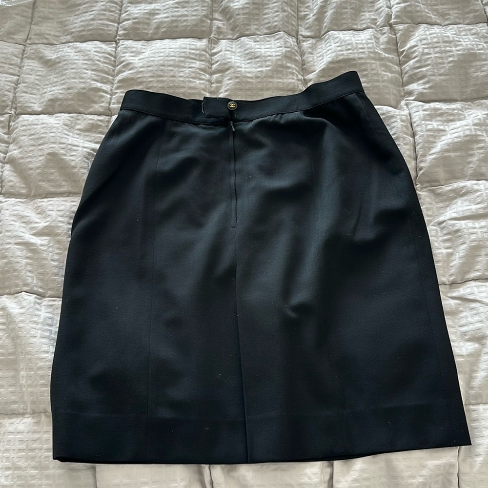 Chanel black skirt. Size 44